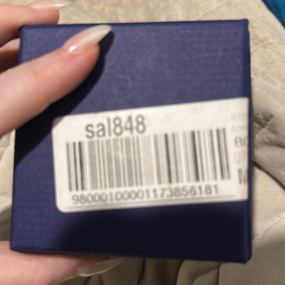 SWAROVSKI CRYSTAL 2” EARRINGS, GLEAMING TOPAZ COLOR. NEW🔶 IN BOX - Picture 6 of 6